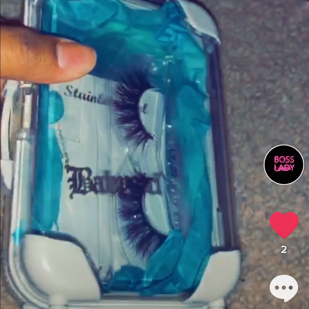 Eyelash luggage